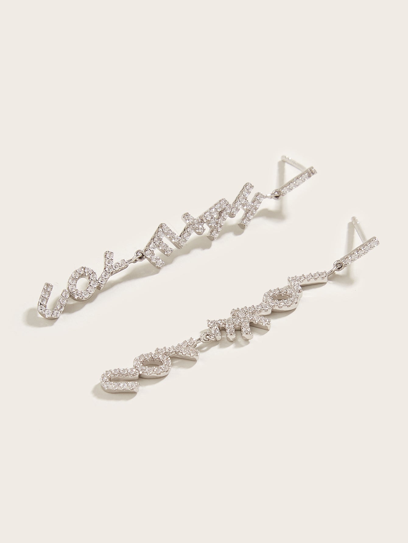 YNM022#Pendientes de plata 925 con colgante de circonita y letra asimétrica