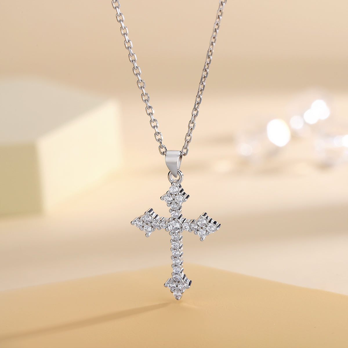 YNM021#Collar de plata 925 con diamantes y destellos de circonitas y cruz de estrellas