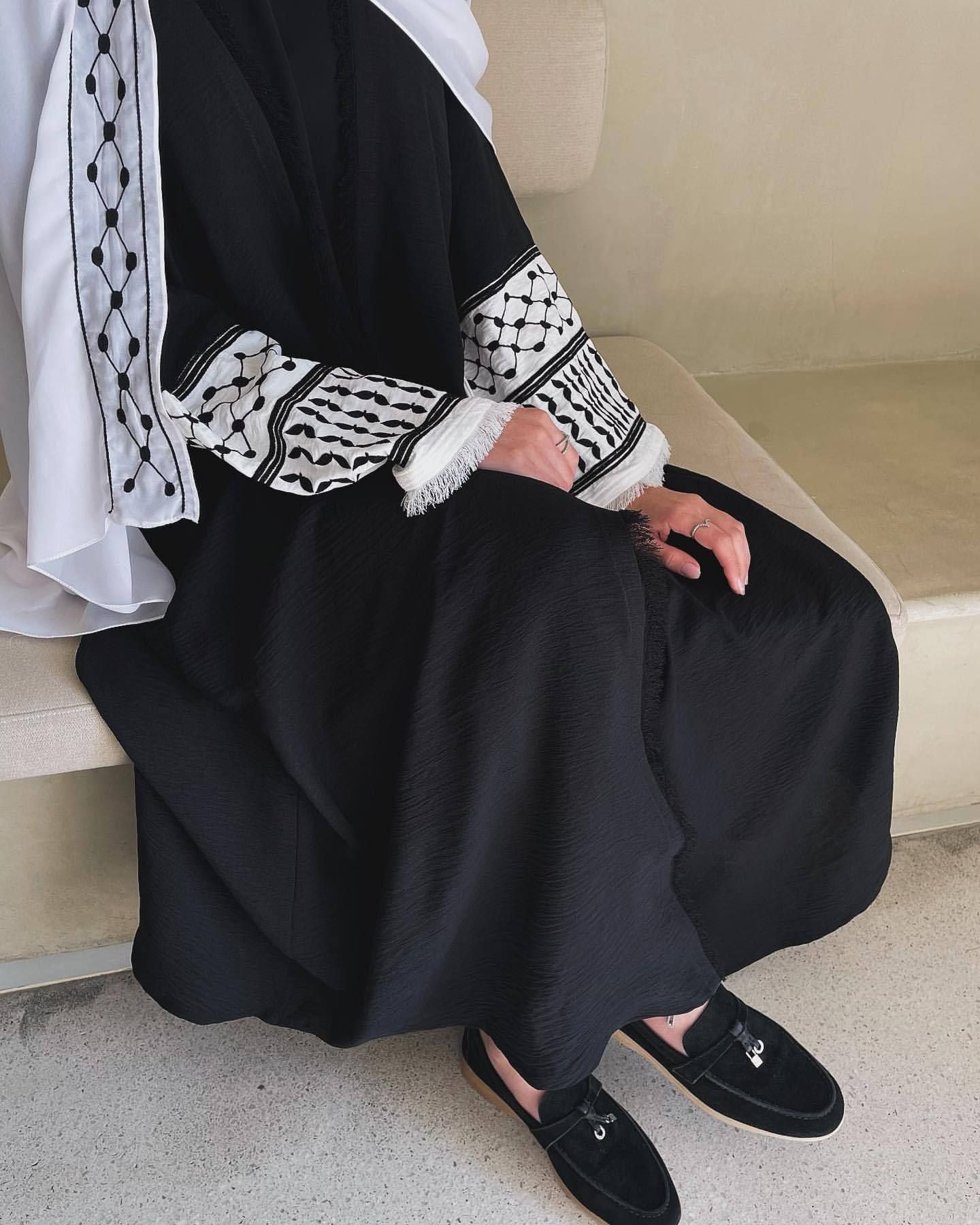 Bata tipo cárdigan bordada MS599#Abaya