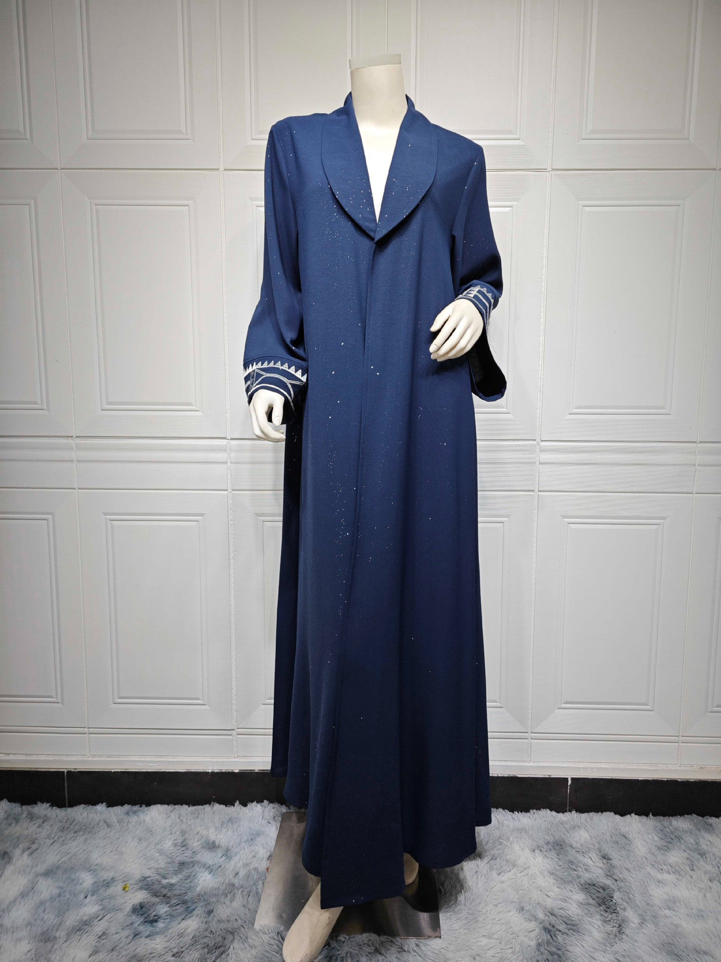 MS555#Ropa modesta para mujer musulmana de Oriente Medio Moda árabe Abaya Exquisita túnica tipo cárdigan bordada para uso exterior