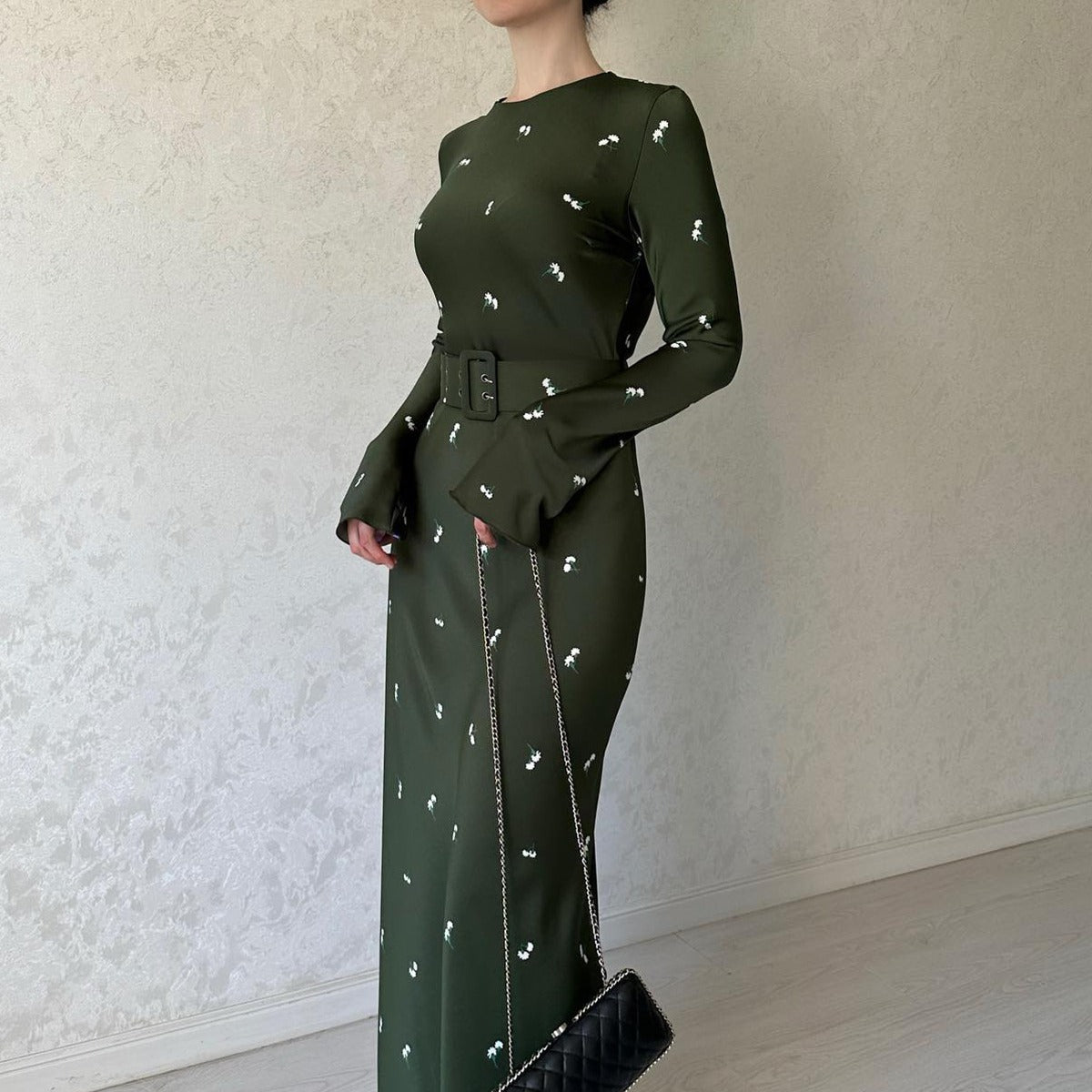 MS413#Vestido ajustado con volantes y manga larga de temperamento moderno